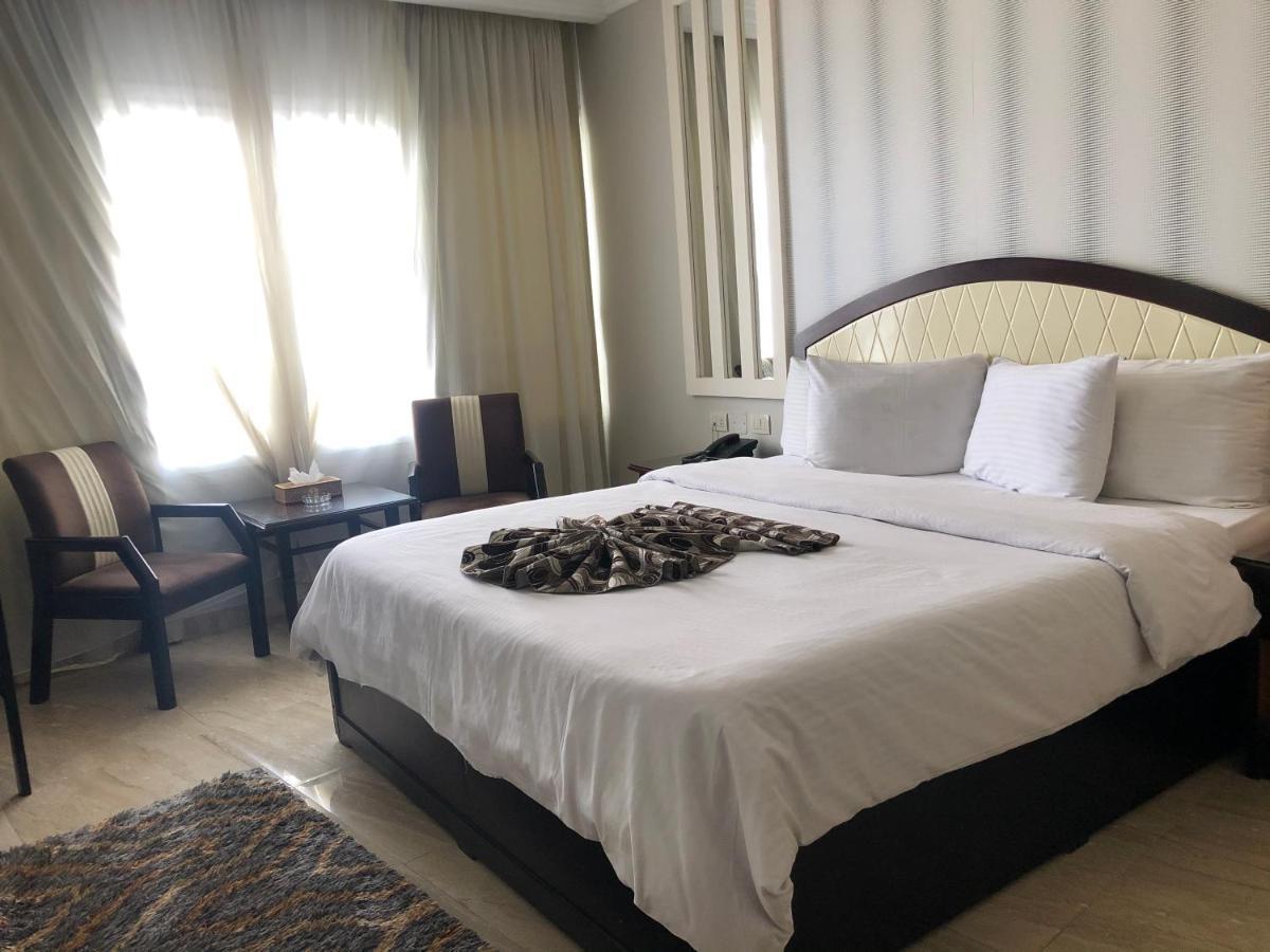 Fleet Club Mahrousa Alexandria Exterior foto A bedroom at the hotel