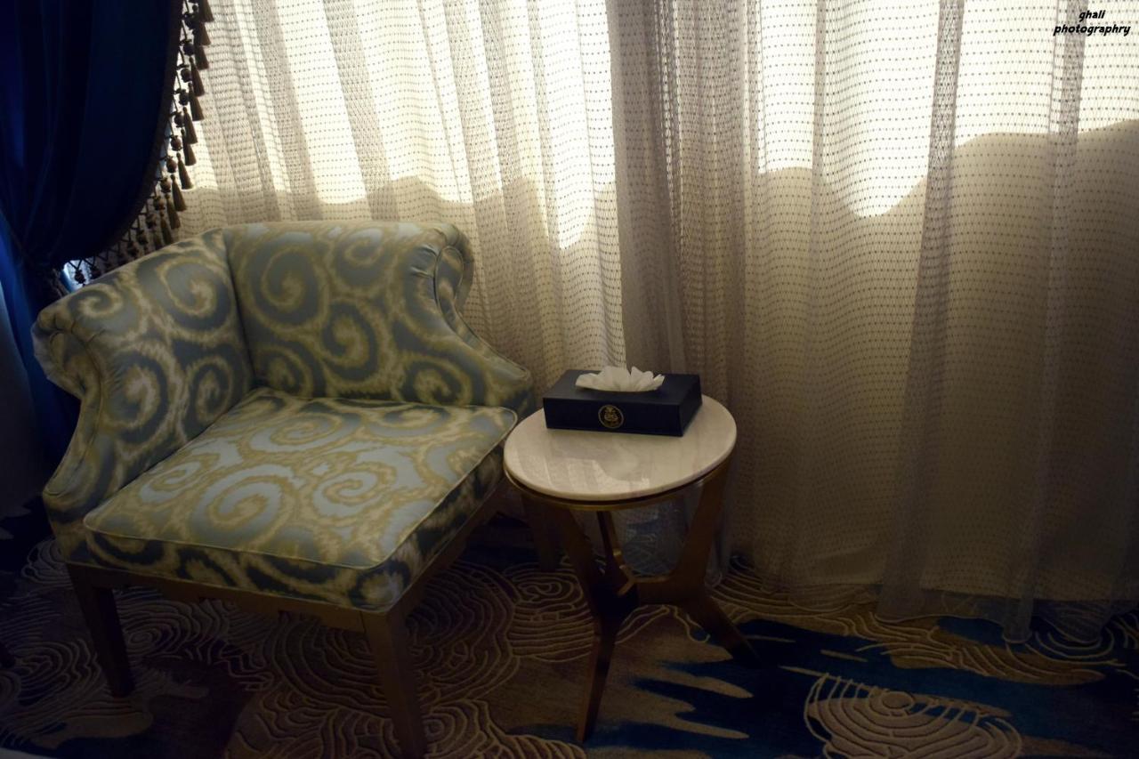 Fleet Club Mahrousa Alexandria Exterior foto A tissue box on a table